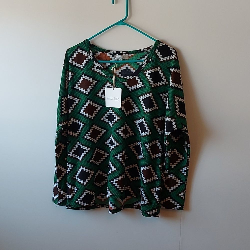 Miss Lulo Long Sleeve Top Size Medium NWT